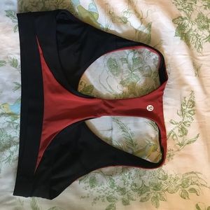 Lulu Sports bra euc